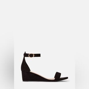 JUSTFAB LOLA WEDGE 1/8” HEEL - BLACK SIZE 9.5 (NEW)